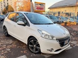 Bianco Usata 2014 Peugeot 208 Allure Due volumi | 4850 € (Buon prezzo)