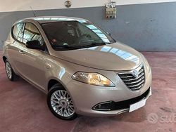Argento Usata 2014 Lancia Ypsilon Silver Due volumi | 6950 € (Buon prezzo)
