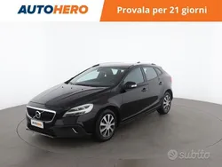 Nero Usata 2016 Volvo V40 CC Kinetic Station wagon | 12.099 € (Buon prezzo)