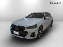 Grigio Usata 2024 BMW 520 Comfort Edition Station wagon | 62.900 € (Buon prezzo)