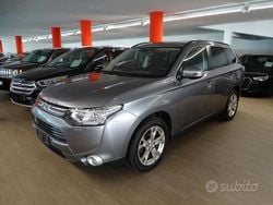 Grigio Usata 2013 Mitsubishi Outlander Intense SUV | 15.900 € (Molto cara)