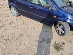Blu Usata 2002 Ford Fiesta Due volumi | 800 € (Buon prezzo)