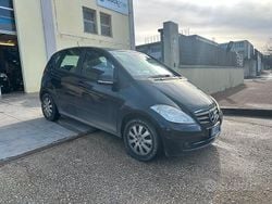 Nero Usata 2013 Mercedes A180 Avantgarde Tre volumi | 5700 € (Super prezzo)