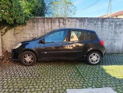 Nero Usata 2006 Renault Clio III Tre volumi | 2500 € (Buon prezzo)