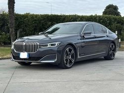 Grigio Usata 2020 BMW 730 Luxury Line Tre volumi | 33.000 € (Buon prezzo)
