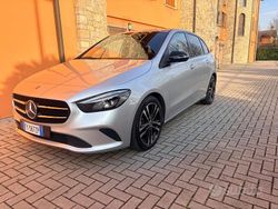 Grigio Usata 2019 Mercedes B200 Monovolume | 24.500 €