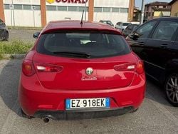 Rosso Usata 2011 Alfa Romeo Giulietta Distinctive Due volumi | 4500 € (Ottimo prezzo)
