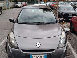 Grigio Usata 2012 Renault Clio III Dynamique Tre volumi | 4500 € (Buon prezzo)