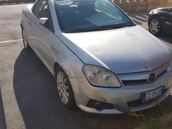 Grigio Usata 2006 Opel Tigra Cabrio | 800 € (Super prezzo)