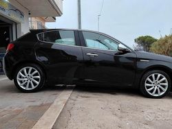 Nero Usata 2014 Alfa Romeo Giulietta Exclusive Tre volumi | 6990 € (Buon prezzo)