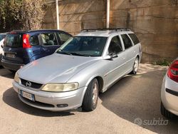 Grigio Usata 2004 Opel Vectra SUV | 499 €