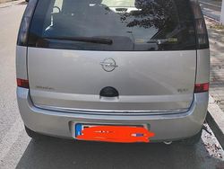 Grigio Usata 2010 Opel Meriva Monovolume | 2750 € (Buon prezzo)