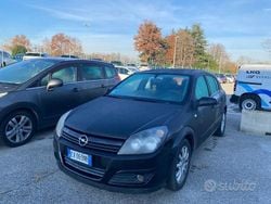 Grigio scuro Usata 2005 Opel Astra Club Tre volumi | 1600 € (Buon prezzo)
