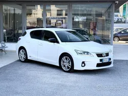 Bianco Usata 2012 Lexus CT200h Tre volumi | 7900 € (Buon prezzo)