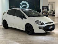 Bianco Usata 2013 Fiat Punto Tre volumi | 4500 € (Buon prezzo)