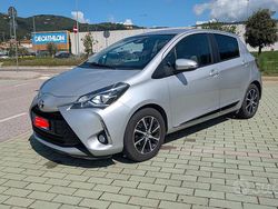 Grigio Usata 2018 Toyota Yaris Active Due volumi | 10.100 € (Buon prezzo)