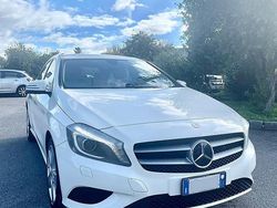 Bianco Usata 2013 Mercedes A180 Executive Tre volumi | 9200 € (Buon prezzo)