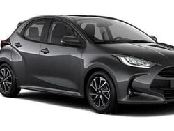 Argento Nuova 2025 Toyota Yaris Hybrid Lounge Tre volumi | 26.500 € (Buon prezzo)