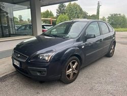 Grigio scuro Usata 2007 Ford Focus Tre volumi | 700 € (Super prezzo)