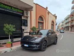 Grigio Usata 2017 Porsche Macan SUV | 27.900 € (Ottimo prezzo)
