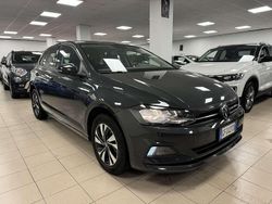 Grigio Usata 2021 VW Polo Comfortline Tre volumi | 14.900 € (Buon prezzo)