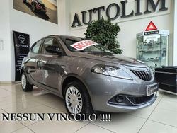 Grigio pietra Usata 2022 Lancia Ypsilon Silver Due volumi | 9690 € (Buon prezzo)