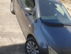 Grigio Usata 2010 Opel Astra Tre volumi | 3200 € (Ottimo prezzo)