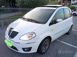 Bianco Usata 2009 Lancia Musa Monovolume | 3500 €