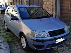 Blu Usata 2005 Fiat Punto Tre volumi | 1300 €