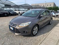 Grigio scuro Usata 2011 Ford Focus Titanium Tre volumi | 5900 € (Buon prezzo)