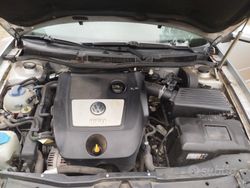 Grigio Usata 2003 VW Golf IV Tre volumi | 3500 € (Molto cara)