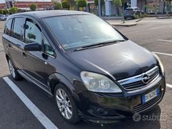 Nero Usata 2009 Opel Zafira Monovolume | 1000 € (Buon prezzo)