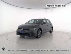 Smoky grey metallizzato Usata 2024 VW Polo Life Tre volumi | 21.900 € (Buon prezzo)