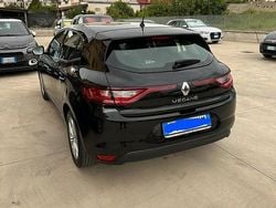 Nero Usata 2018 Renault Mégane IV Due volumi | 9900 € (Buon prezzo)