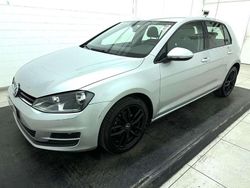 Argento metallizzato Usata 2016 VW Golf VII Comfortline Tre volumi | 13.570 € (Ottimo prezzo)
