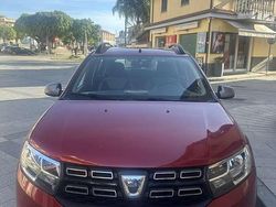 Usata 2017 Dacia Sandero Prestige Due volumi | 8499 € (Buon prezzo)