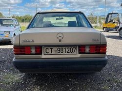 Grigio Usata 1991 Mercedes 190 Tre volumi | 3500 €
