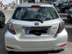 Grigio Usata 2013 Toyota Yaris Due volumi | 7000 €