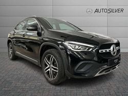 Nero / pastello Usata 2023 Mercedes GLA180 SUV | 32.700 € (Buon prezzo)