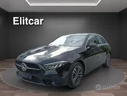 Nero cosmo Usata 2024 Mercedes A180 Progressive Tre volumi | 27.990 € (Ottimo prezzo)