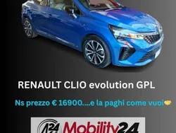 Nuova 2025 Renault Clio V Evolution Tre volumi | 16.900 € (Buon prezzo)