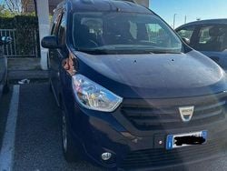 Blu/azzurro Usata 2017 Dacia Dokker Lauréate Monovolume | 7500 € (Buon prezzo)