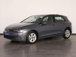 Dolphin grey Usata 2023 VW Golf Life Tre volumi | 25.500 € (Buon prezzo)