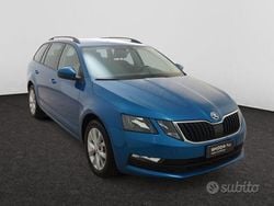 Blu/azzurro Usata 2020 Skoda Octavia Executive Tre volumi | 14.600 € (Ottimo prezzo)