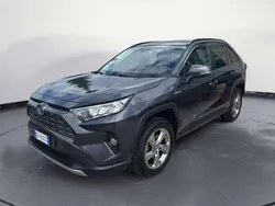 Grigio Usata 2021 Toyota RAV4 Hybrid SUV | 28.250 € (Buon prezzo)