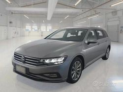 Grigio Usata 2023 VW Passat Station wagon | 23.500 € (Super prezzo)