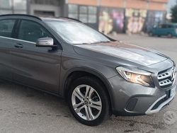 Grigio Usata 2017 Mercedes GLA220 SUV | 17.500 €