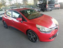 Rosso Usata 2013 Renault Clio IV Dynamique Tre volumi | 4900 € (Buon prezzo)
