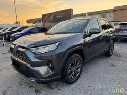 Grigio Usata 2022 Toyota RAV4 Hybrid SUV | 33.990 € (Buon prezzo)