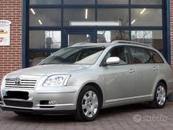 Grigio Usata 2005 Toyota Avensis Station wagon | 1000 €